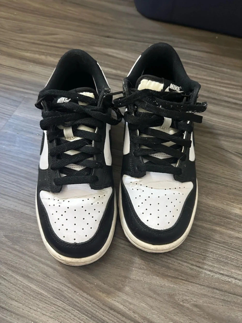 Nike dunks. - Picture 3 of 5